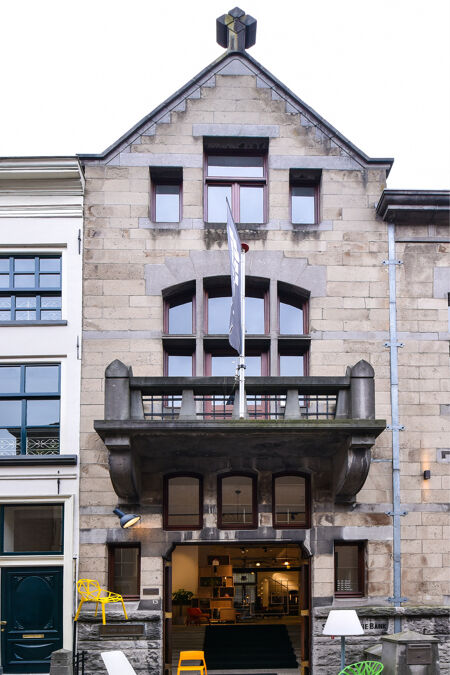 Gevel van een gerenoveerd rijksmonument in Deventer waarbij DUCO balansventilatie is toegepast